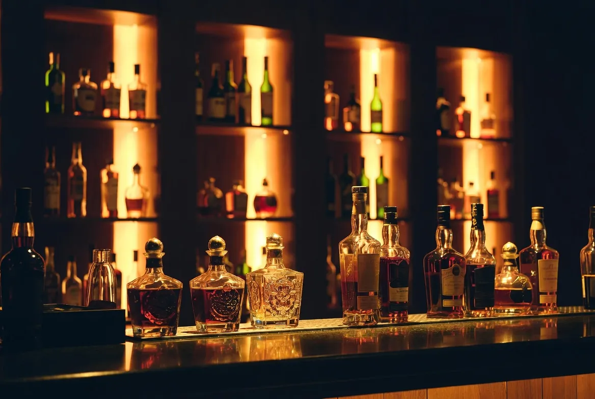 late-night bar